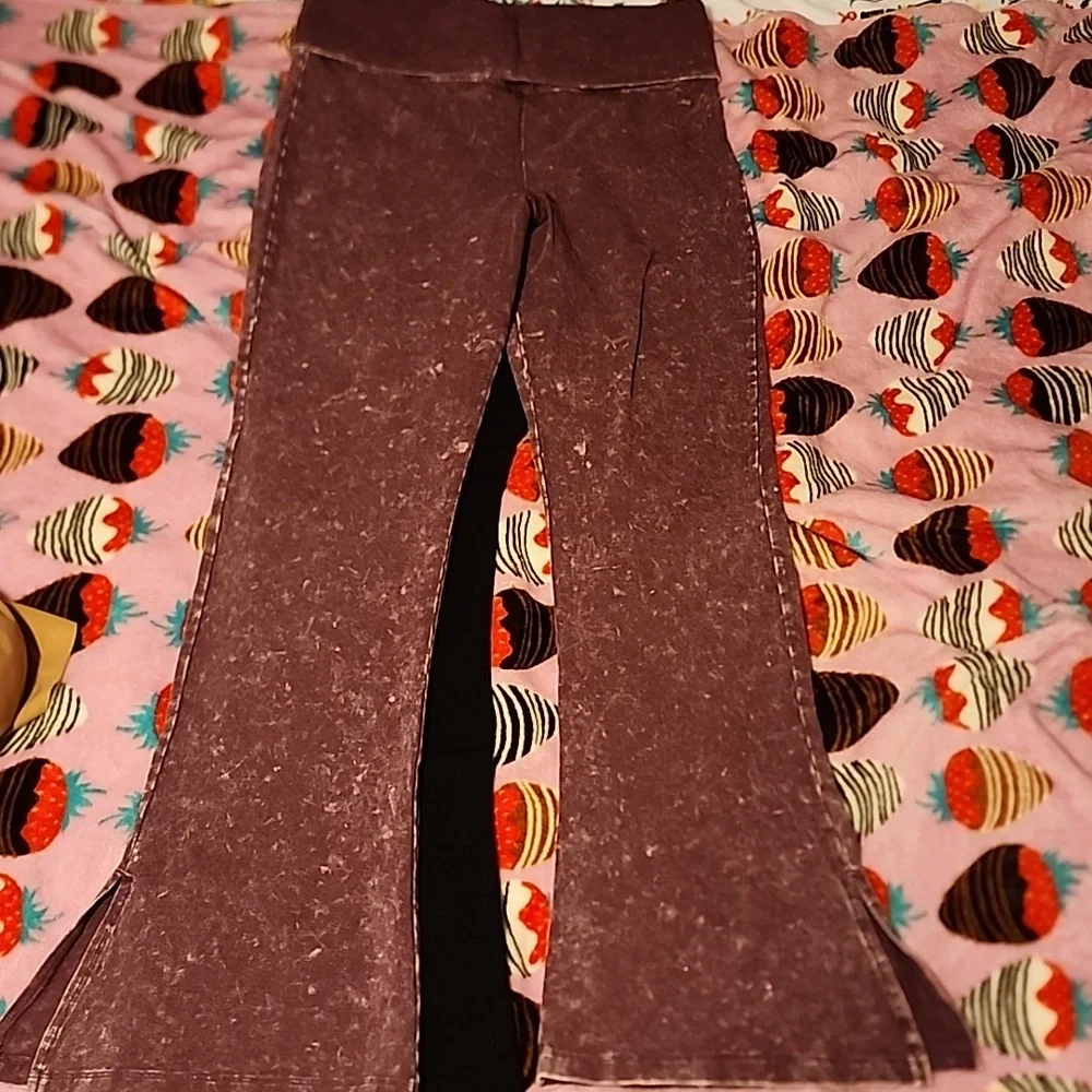 PINK Flare Leggings - Picture 4 of 6